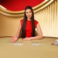 Antarmuka pemain Casino Hold'em dengan kartu dan pot terlihat jelas